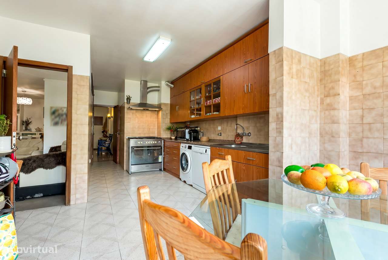 T3 c/ 120 m², Marquise e Arrecadação / Santo António dos Cavaleiros-7