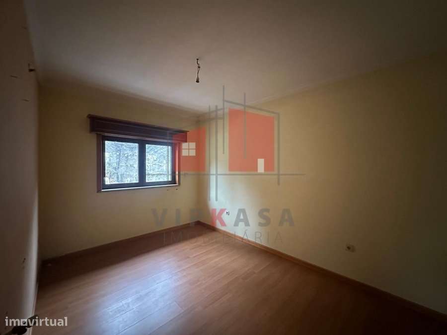 Moradia Isolada T3 em Alijó-11