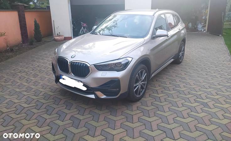 BMW X1 sDrive18i Sport Line - 1