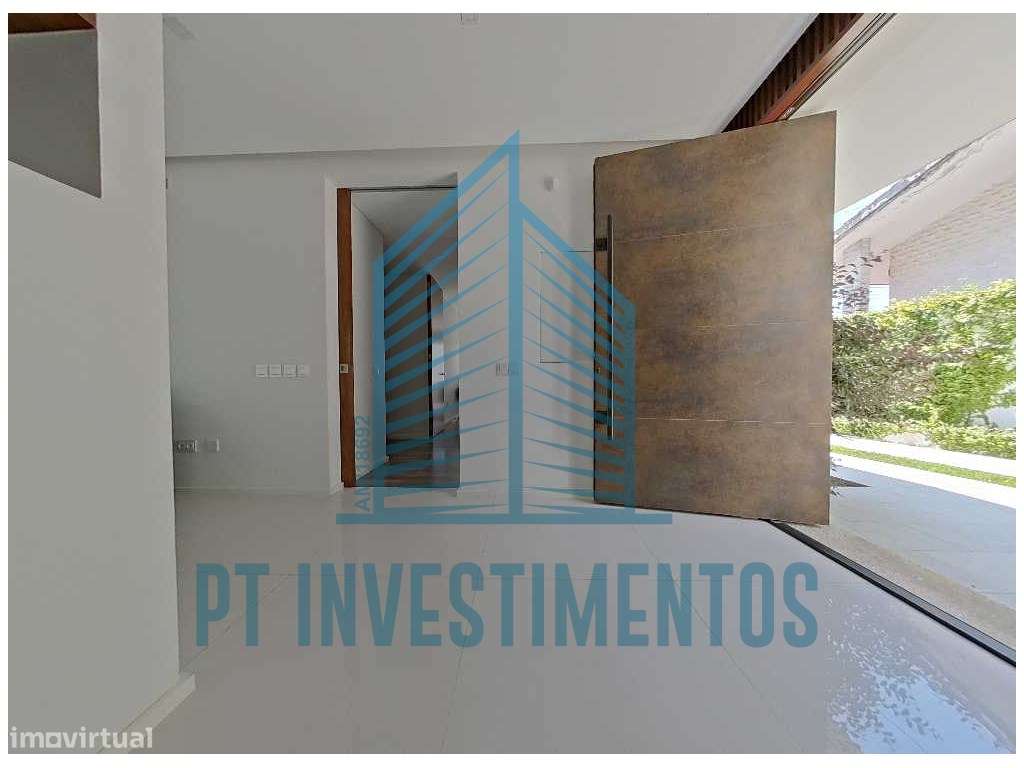 Moradia semi-nova T5+1 em Santa Joana - Aveiro-34