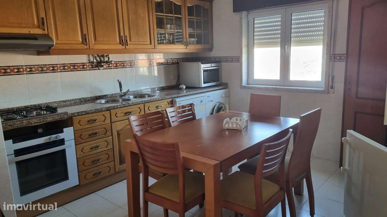 T5 Duplex Oportunidade em Mem Martins - Grande imagem: 4/35