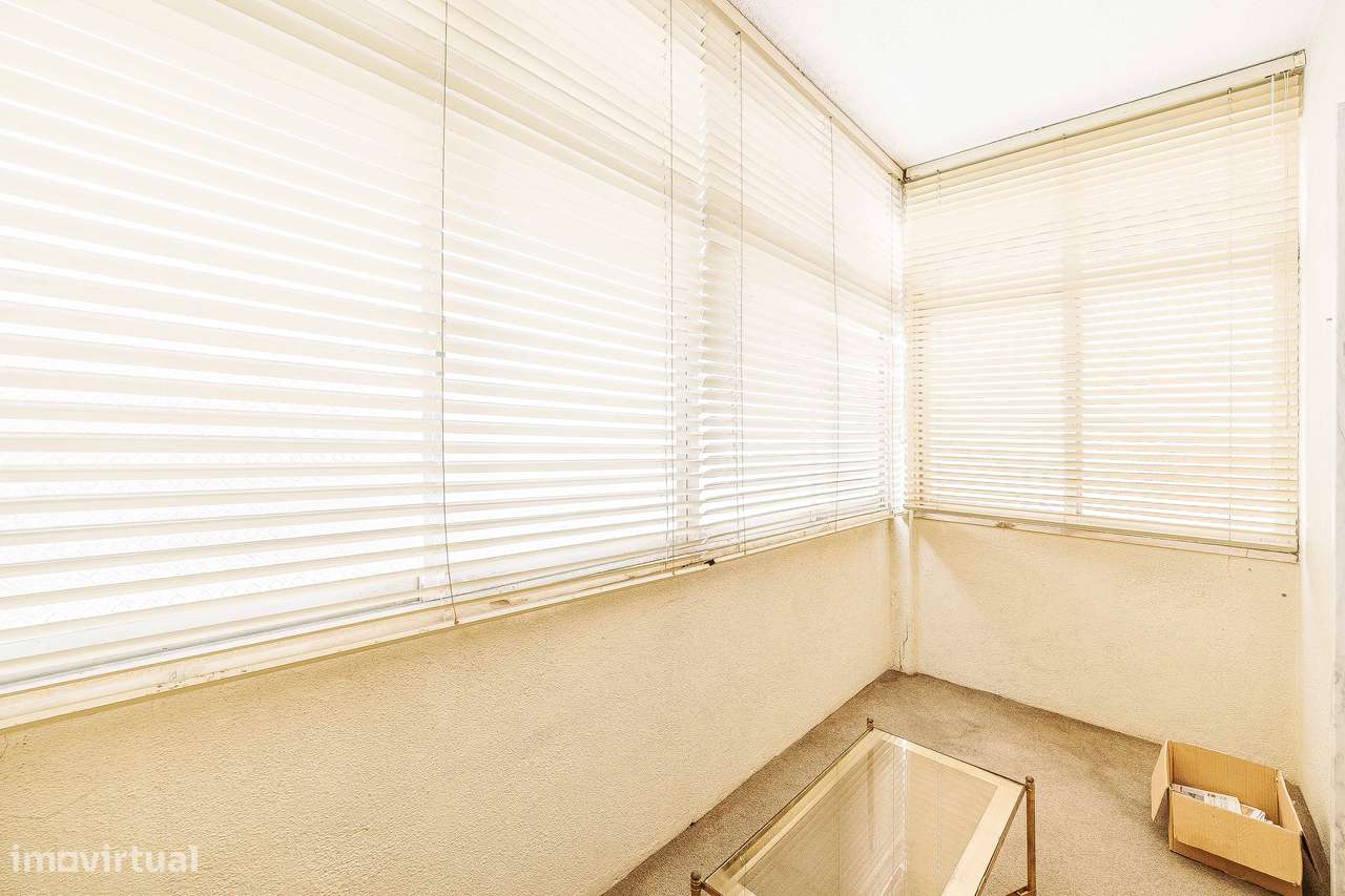 T2 a escassos passos da estação de comboio de Barcarena-7