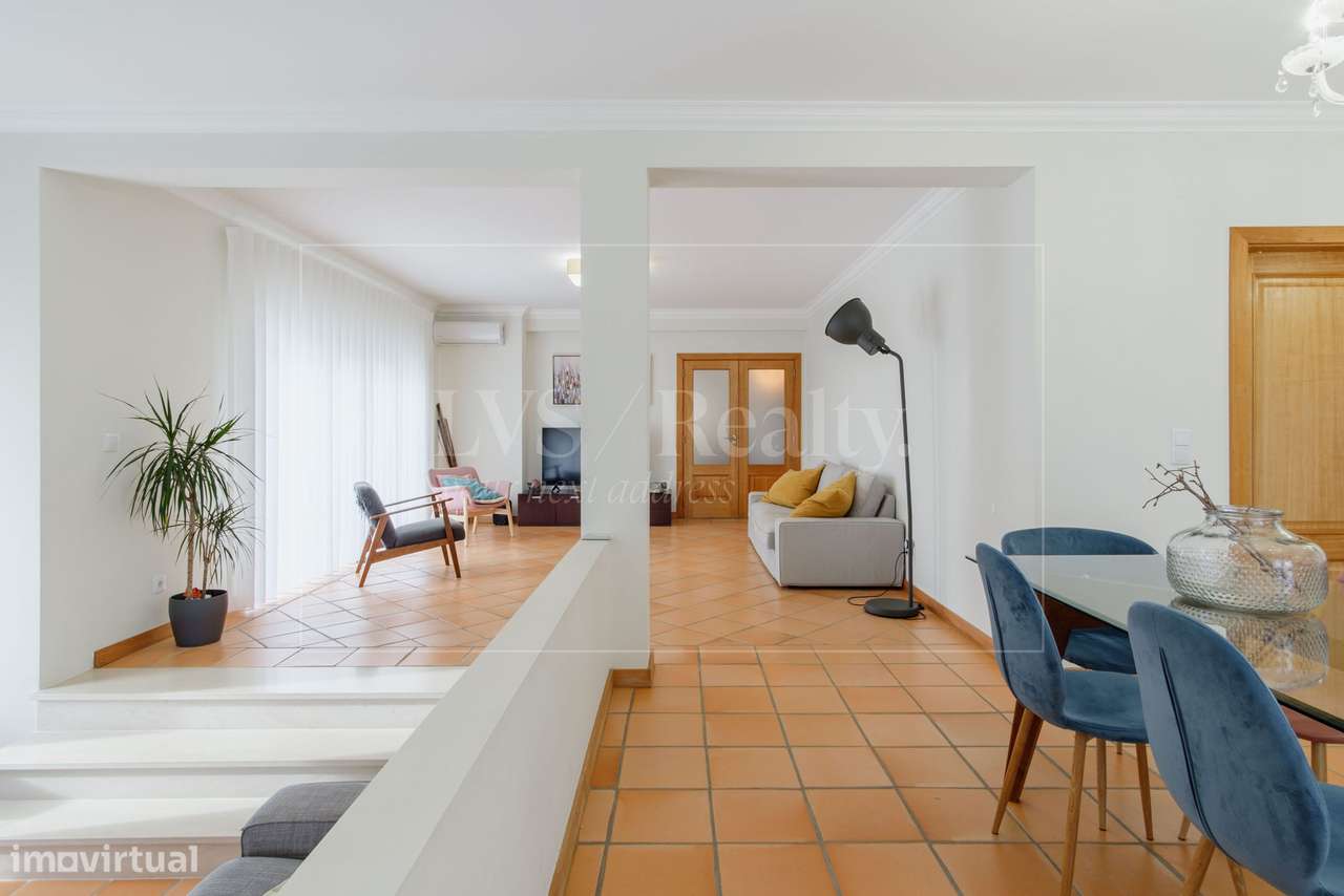 Moradia Isolada T5 com Piscina, Gradil-5