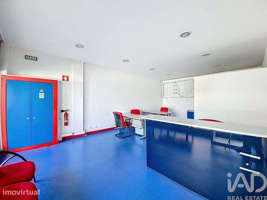 Loja / Estabelecimento Comercial em Lordelo Do Ouro E Massarelos de 13 - Grande imagem: 5/20