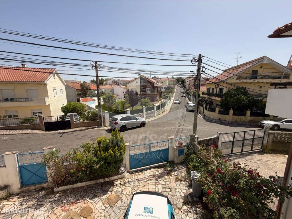MORADIA T3 COM ENORME POTENCIAL | BAIRRO DA FRATERNIDADE-3