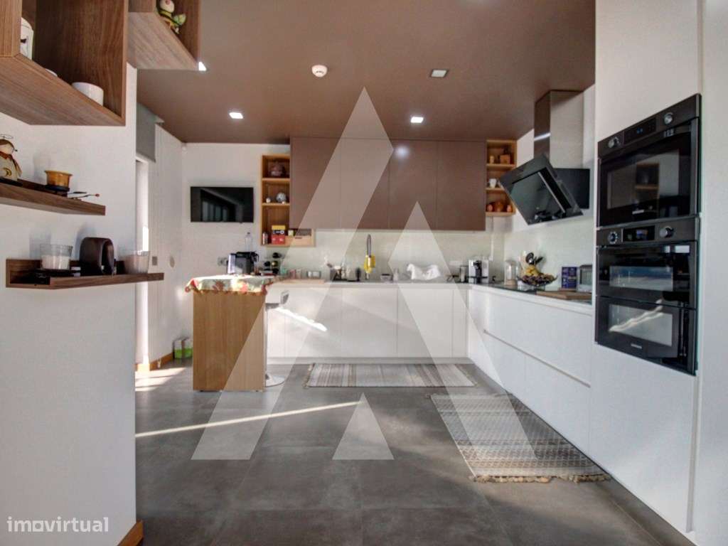 Moradia T4 de Luxo em Oliveira do Bairro-8