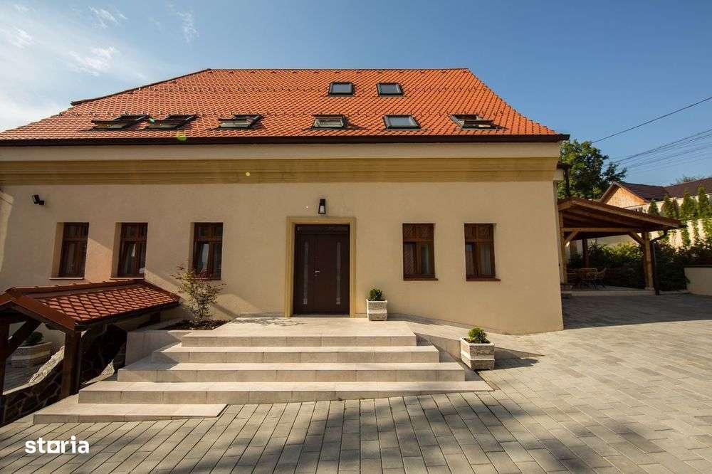 Casa Saseasca, superba, renovata LUX, Sacele! - Imagine principală: 2/20