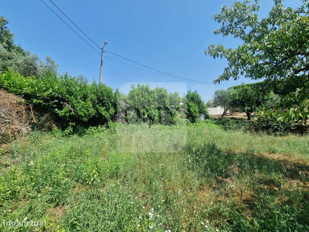 Terreno com Licença de Construção para Moradia Unifamiliar - Grande imagem: 2/21