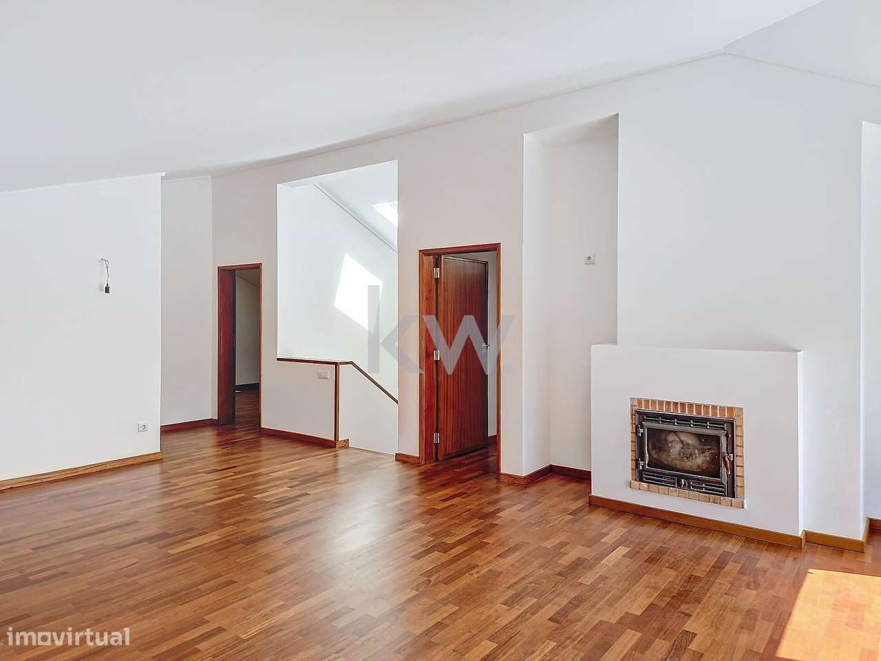 Moradia com 6 quartos, piscina aquecida, anexo e terreno com 2500m2 em-36