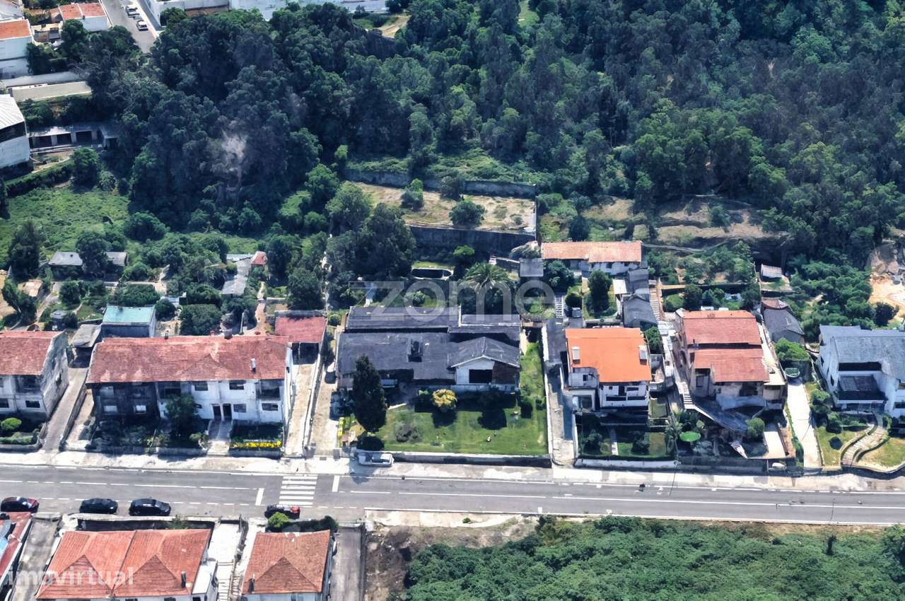 Moradia T5 com Lote de 1680m2 em Valbom - Grande imagem: 2/60