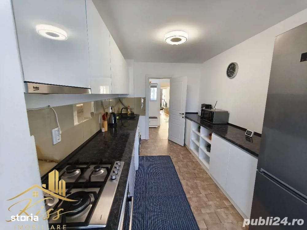 Apartament 3 camere, decomandat – 100 mp – Etaj 8/9-4