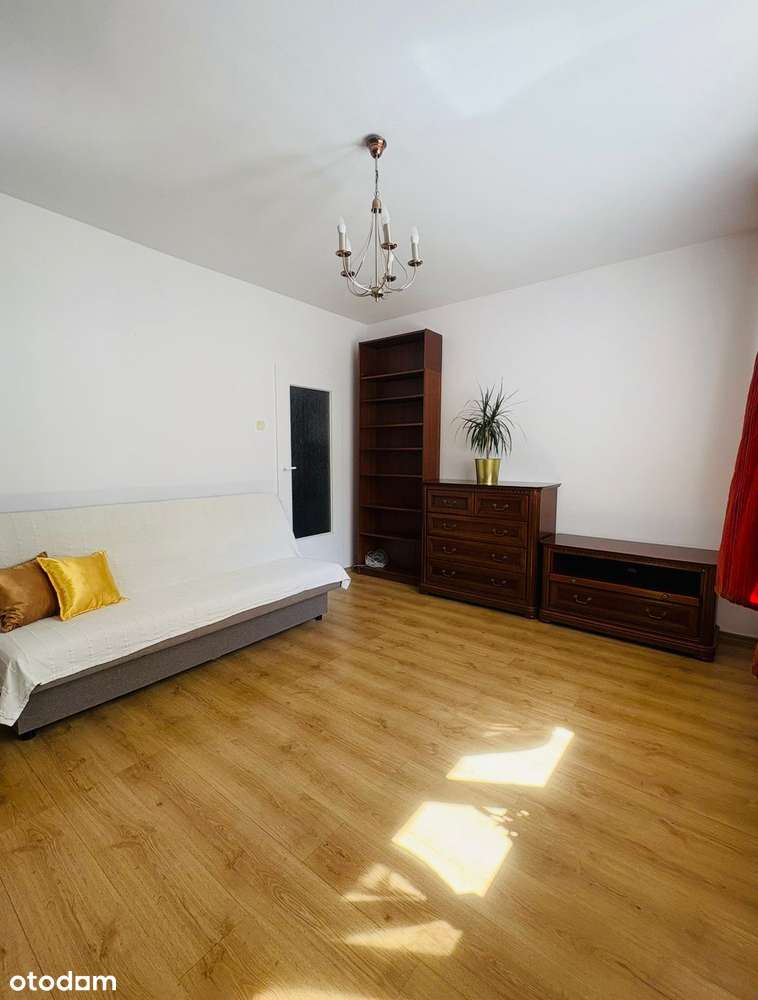 Kawalerka 35,2m2 na Pradze Północ blisko stacji Metra-8