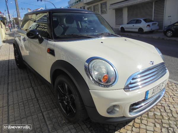 MINI Cooper Standard - 3