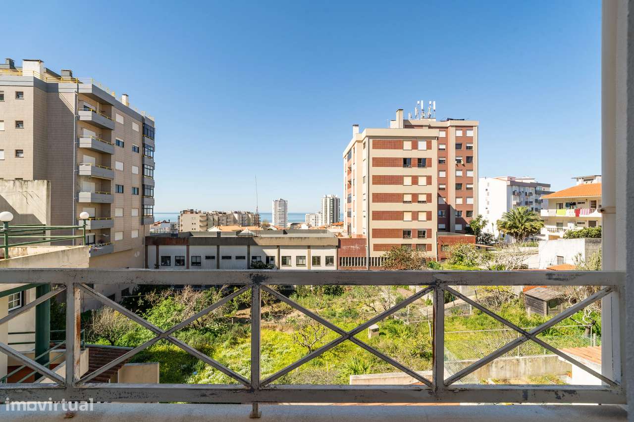 Apartamento T3 + 2 - Figueira da Foz-24