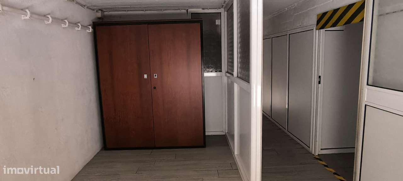 Espaço Comercial 250 m² | Ramada, Odivelas-26