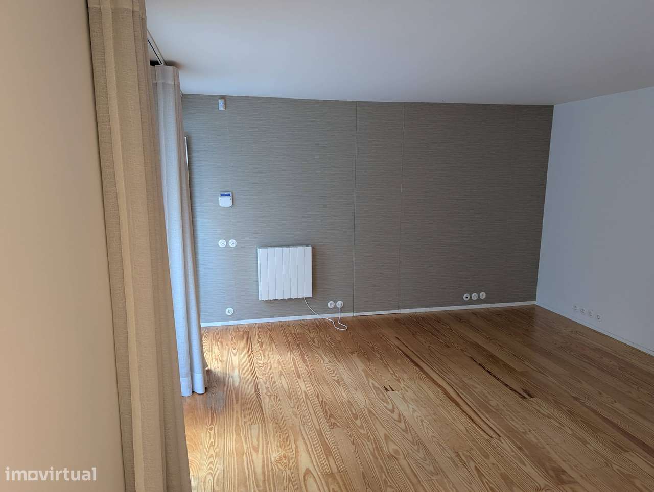 Gabinete / Escritório em Localização Estratégica com 35mq na Foz Velha - Grande imagem: 2/9