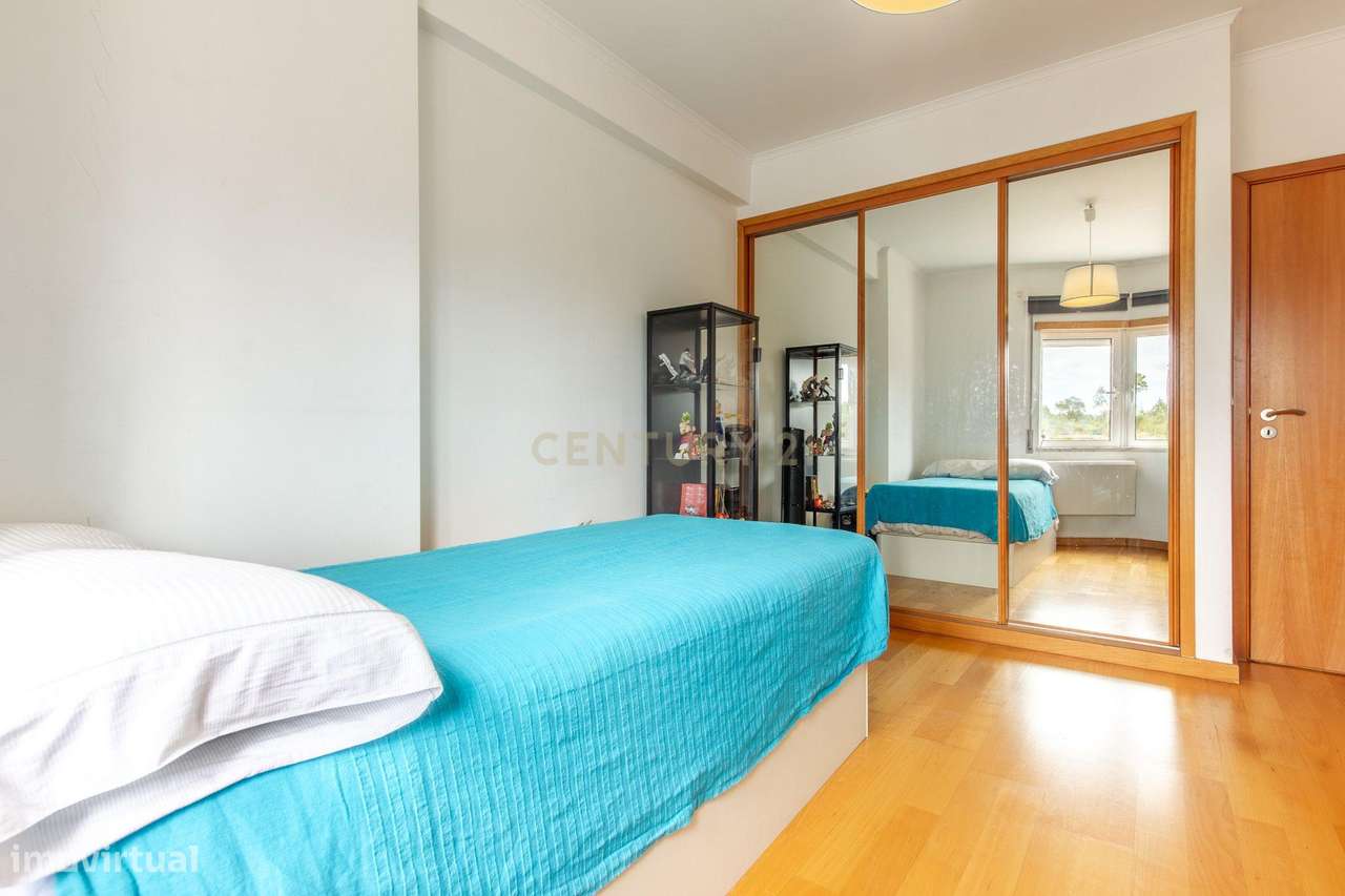 Apartamento T2 em Corroios, Seixal - Oportunidade Única!-14