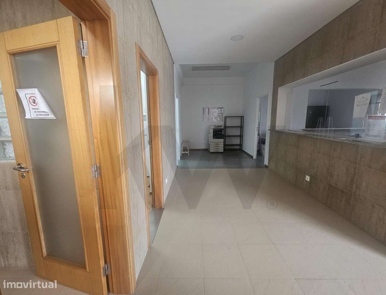 Armazém 767m2 com terreno 1854m2-30