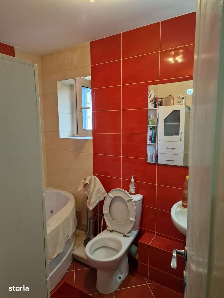 De vanzare apartament 3 camere ,et 4, zona centrală- Suceava-6