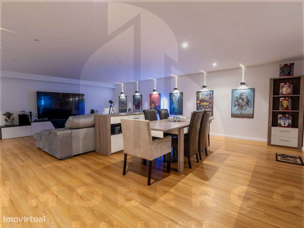 Moradia T3 de Luxo em Creixomil - Como Nova-40