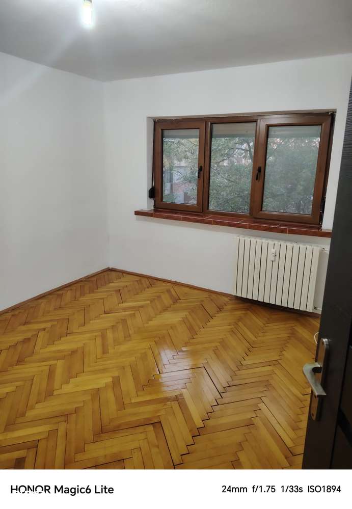 Apartament 2 decomandate Amaradia 54 mp 1/4 liber - Imagine principală: 1/9