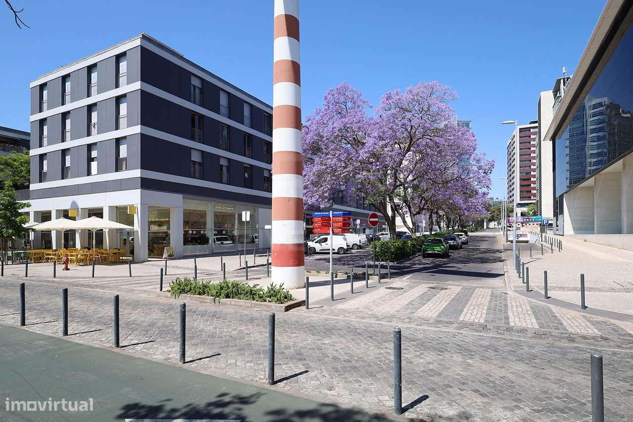Loja Premium - 6 Estacionamentos - Parque das Nações - Lisboa-26
