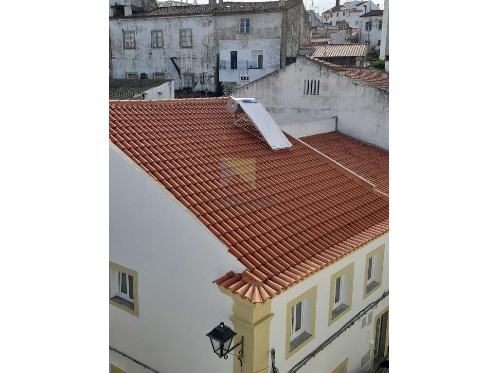 T4 Duplex Totalmente Recuperado no Centro Histórico de Portalegre-34
