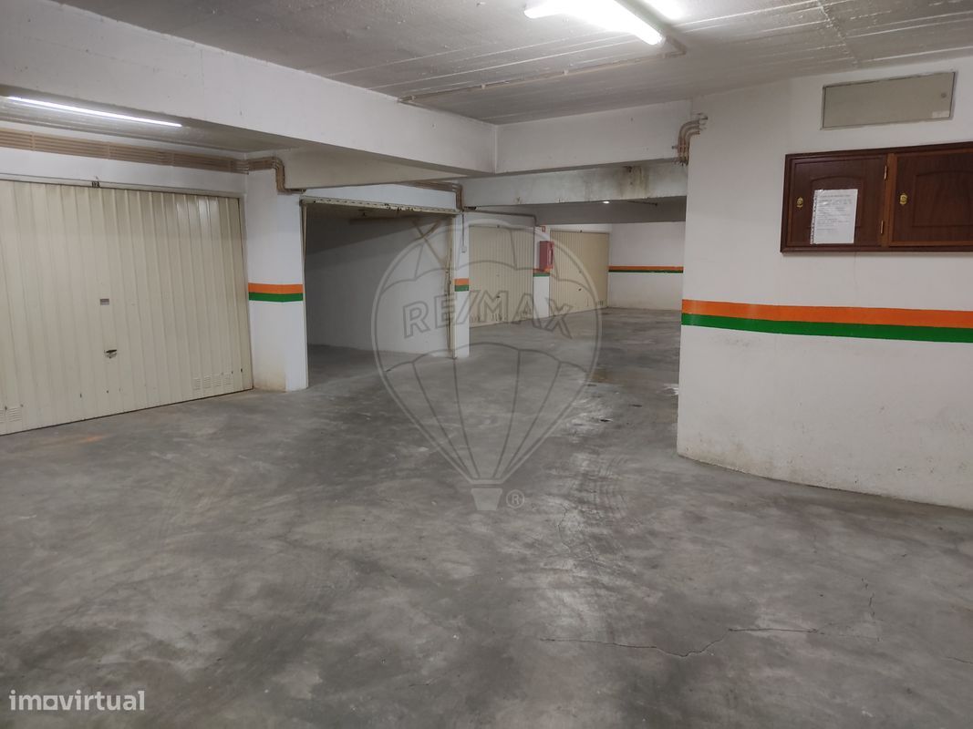 Garagem  para arrendamento - Grande imagem: 1/9