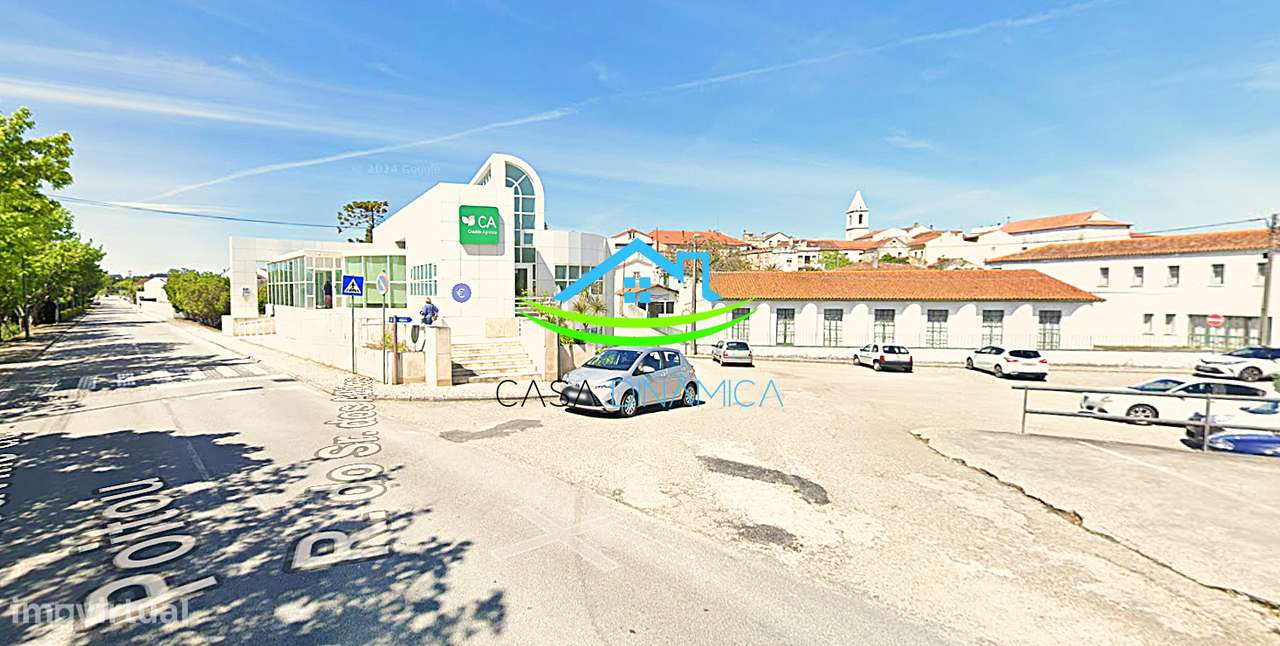 Apartamento T3 com sotão grande no centro de Soure-2