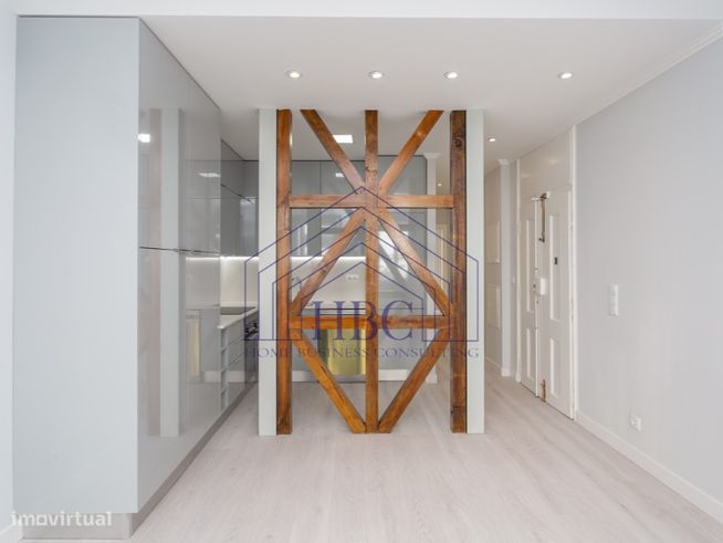 APARTAMENTO T2 RENOVADO, PRÓXIMO DO JARDIM DO PRÍNCIPE REAL-0