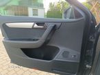 Volkswagen Passat 1.6 TDI DPF BlueMot Comfortline - 15