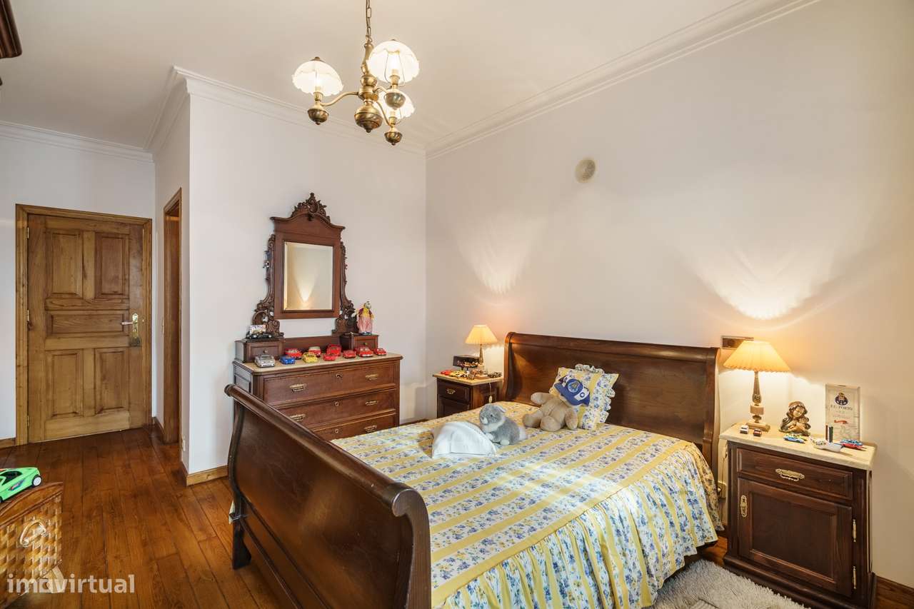 Moradia T5 em pedra em Vila Verde da Raia - Chaves-29