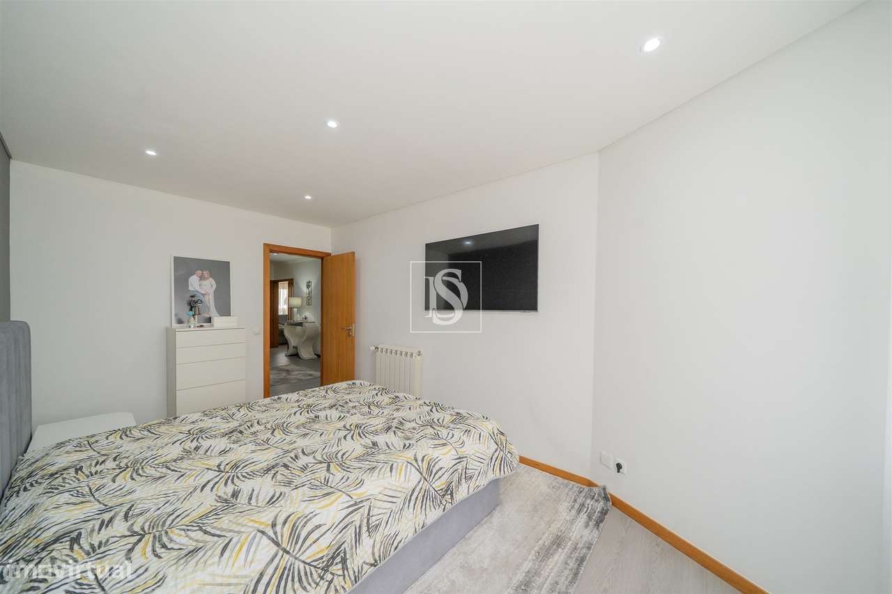 T2+1, Remodelado, com Garagem Fechada, a 1,2 km da Praia — Vila do Con-25