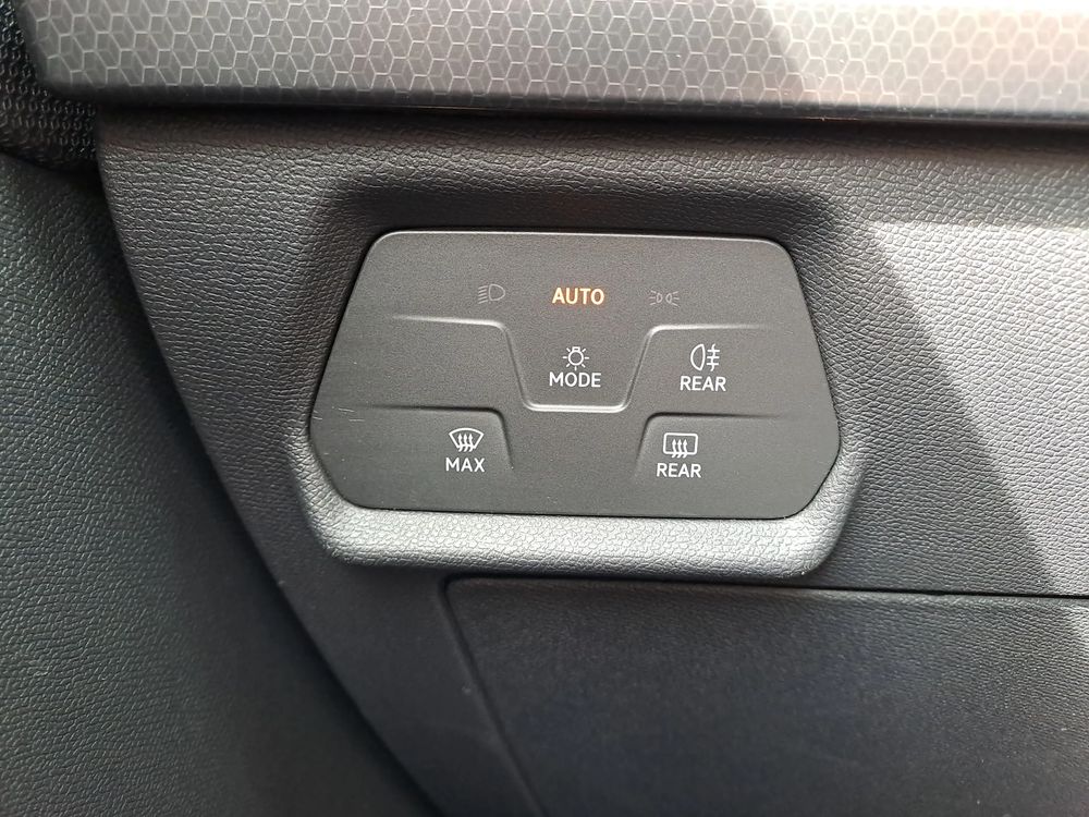 SEAT LEON 1.0TSI 110KM Style 3stref.Klimatyzacja ACC Grzana Kierownica/Fotele PL