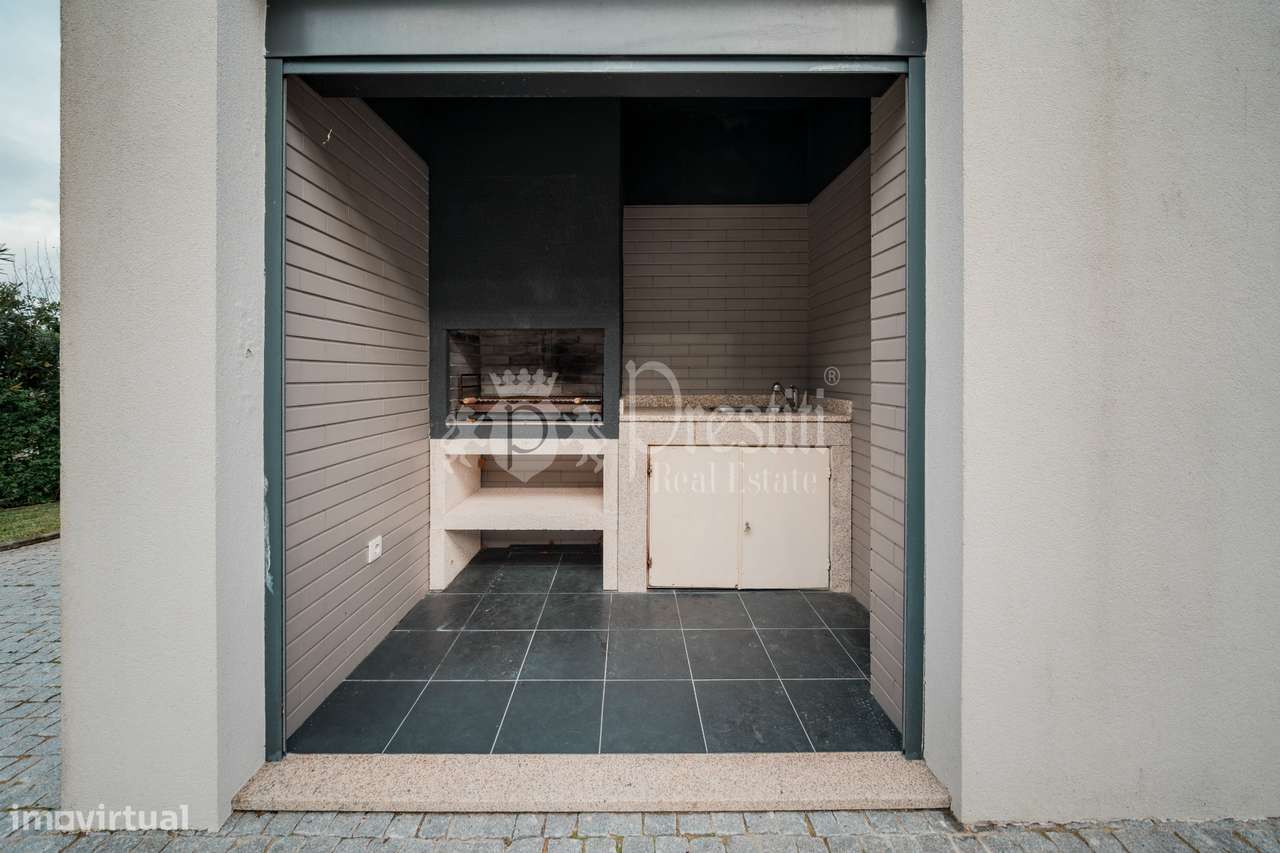 Moradia T4 com Vistas Deslumbrantes em Guimarães-48