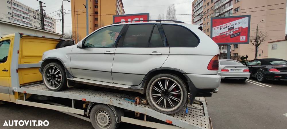 Dezmembrez BMW X5 E70 NFL / FL / LCI / M Pachet motor calculator cutie viteze usa aripa capota haion trager bara faruri xenon stop interior jante navigatie oglinzi plafon praguri volan etc - 14