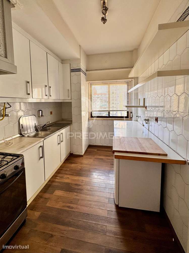 Propostas Múltiplas - T1 Central AGUALVA-CACÉM | SINTRA - Grande imagem: 5/11