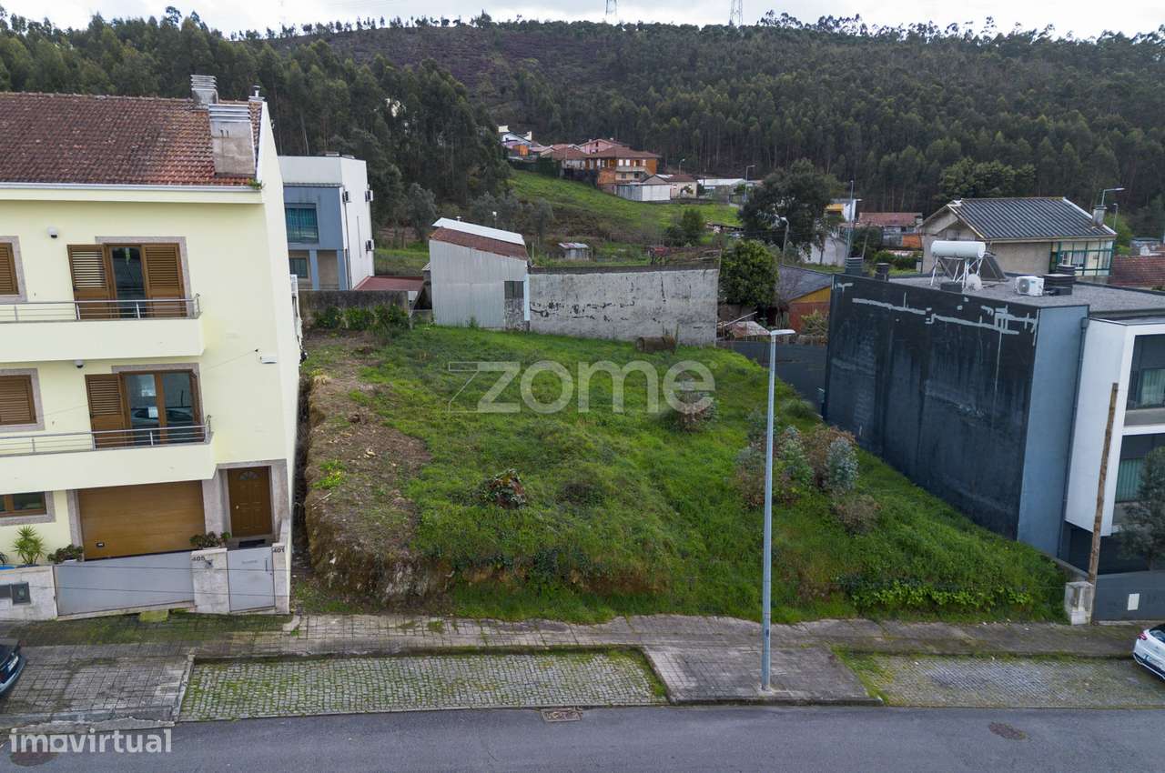 Lote de terreno para moradia 3 frentes - Alfena (270m²) - Grande imagem: 2/15