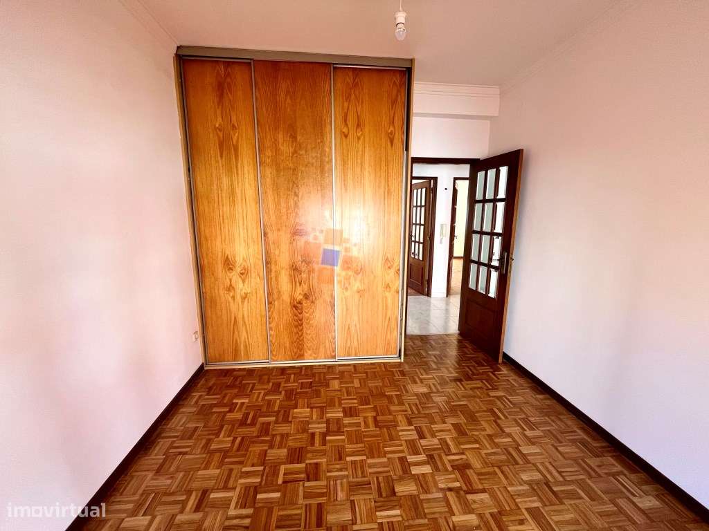 Moradia Geminada T5 em Vale de Milhaços - Corroios-17