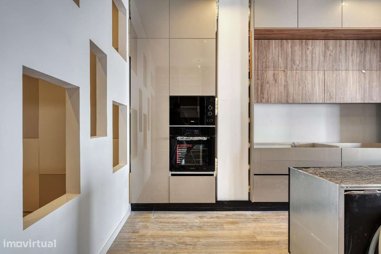 Apartamento T1+1 totalmente renovado em Monte Abraão - Grande imagem: 5/21