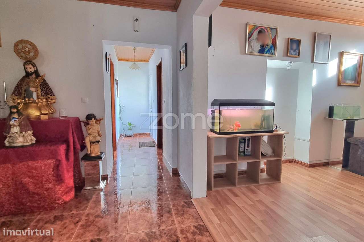 Moradia T3 com Terraço Vista Serra e Mar – Cabouco, Lagoa-12