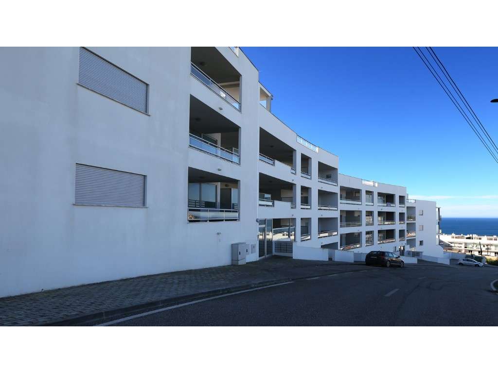 Penthouse T2 com vista panorâmica de mar e terraço privado em condo...-34