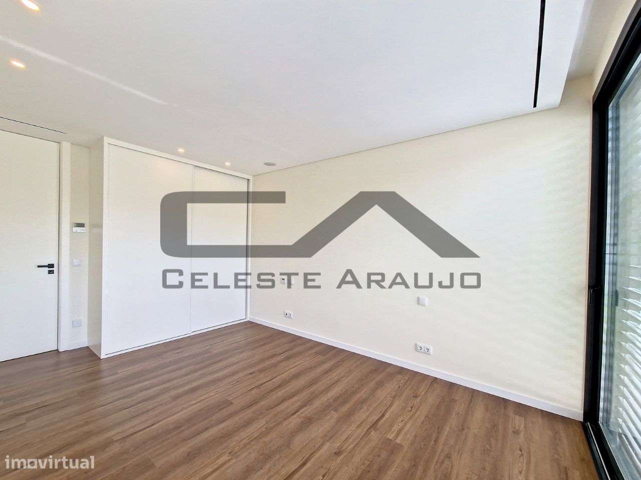 Moradia T4+1 Térrea, com piscina, Rio Meão-27