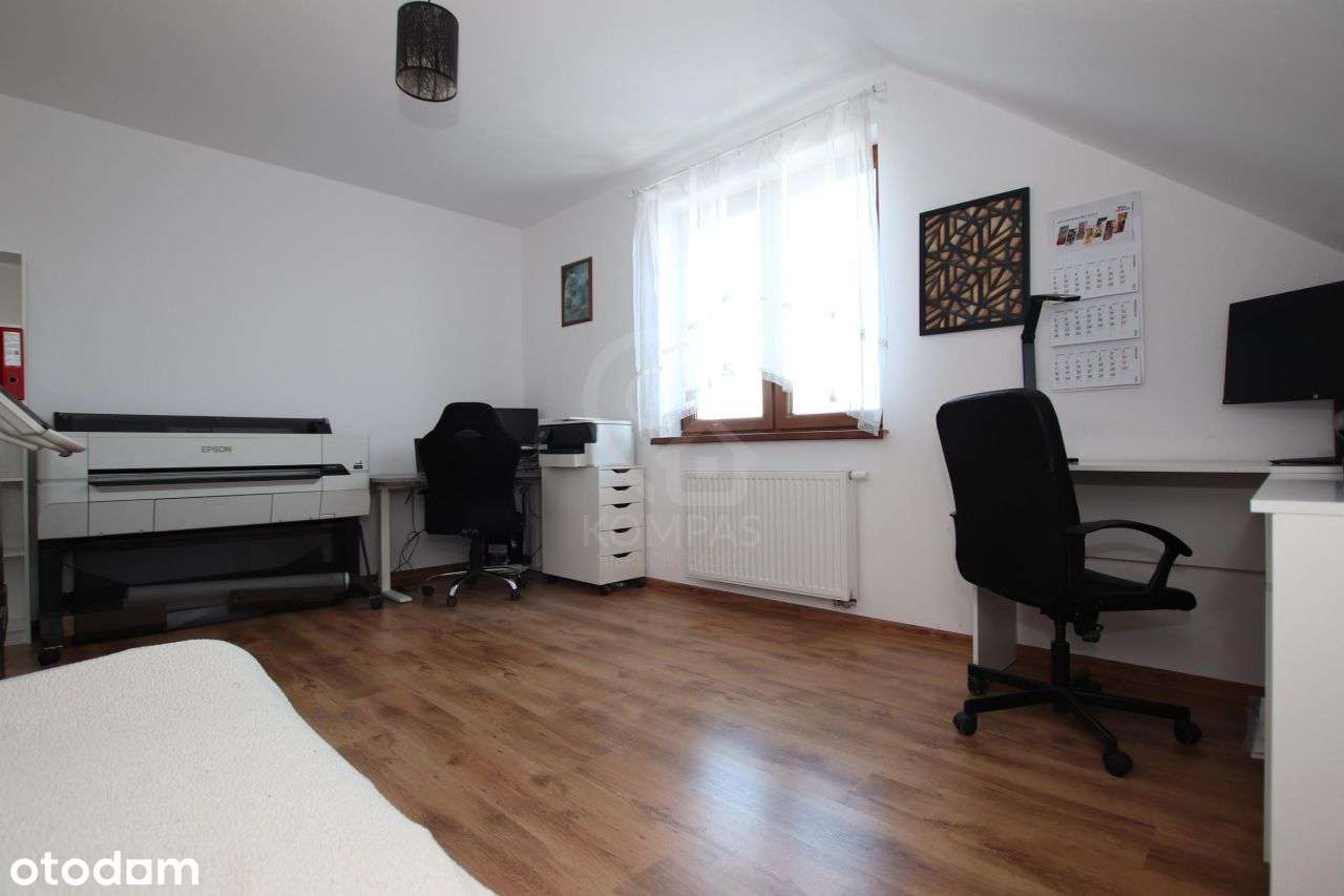 Dom z 2018r + garaż Do Wejścia - 500m do Pkp-15