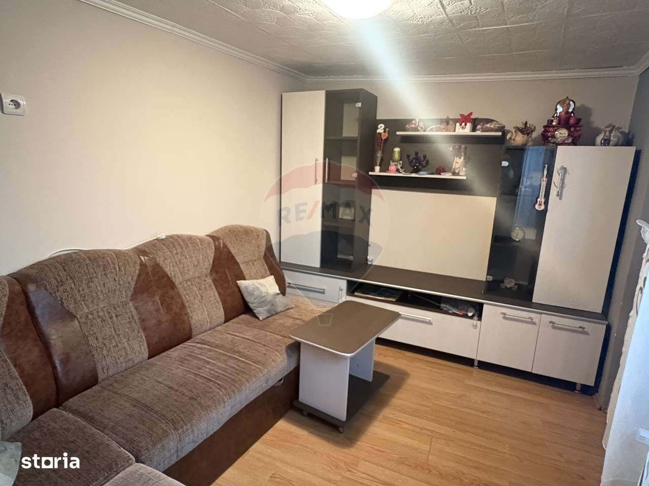 Oportunitate: Casa 3 camere si curte in zona centrala-6