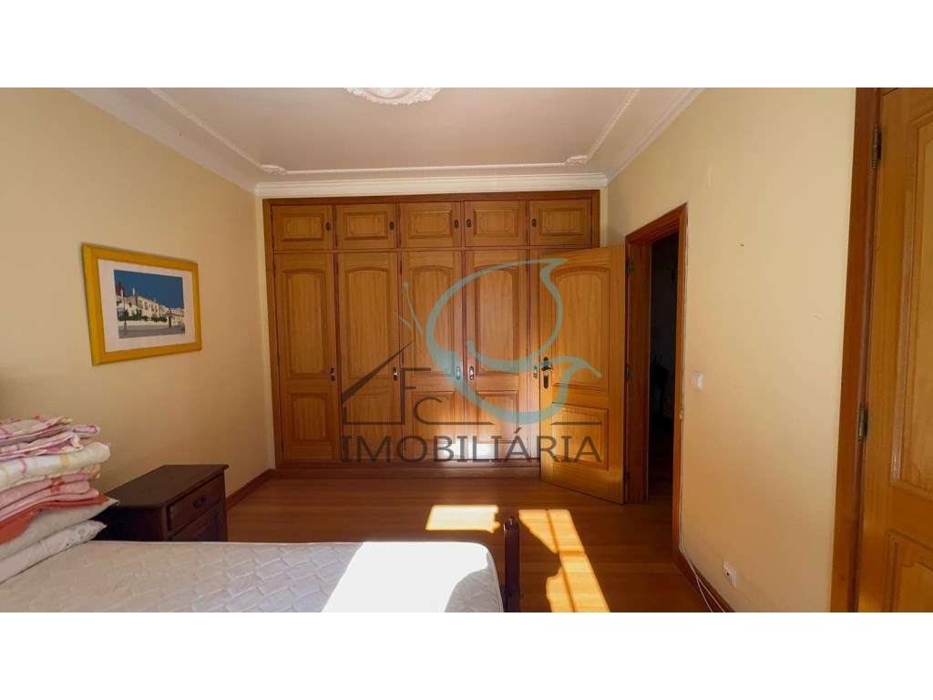 Moradia T4 em Azeitão - Excelente Oportunidade-19