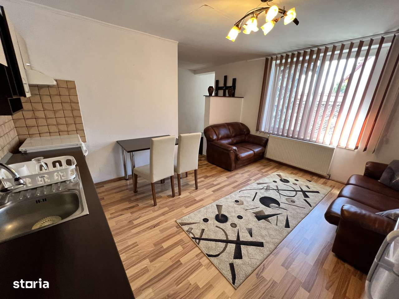 INCHIRIEZ apartament 3 camere la casa,renovat,zona Turnisor - Imagine principală: 3/13