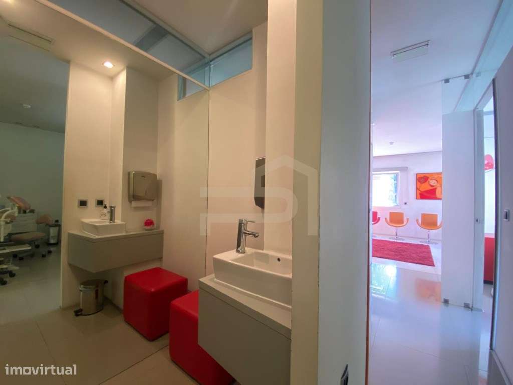 Loja de Rua com Garagem-5