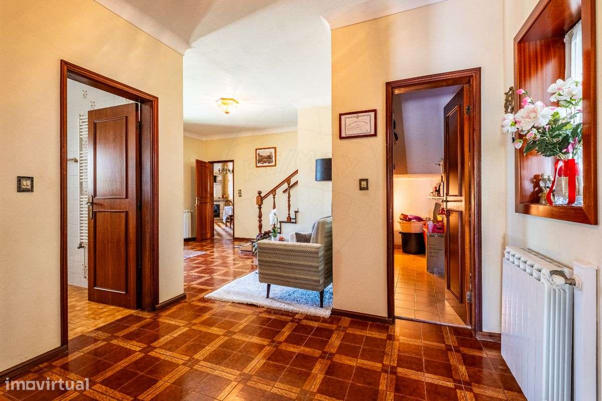 Moradia T4 para venda-23