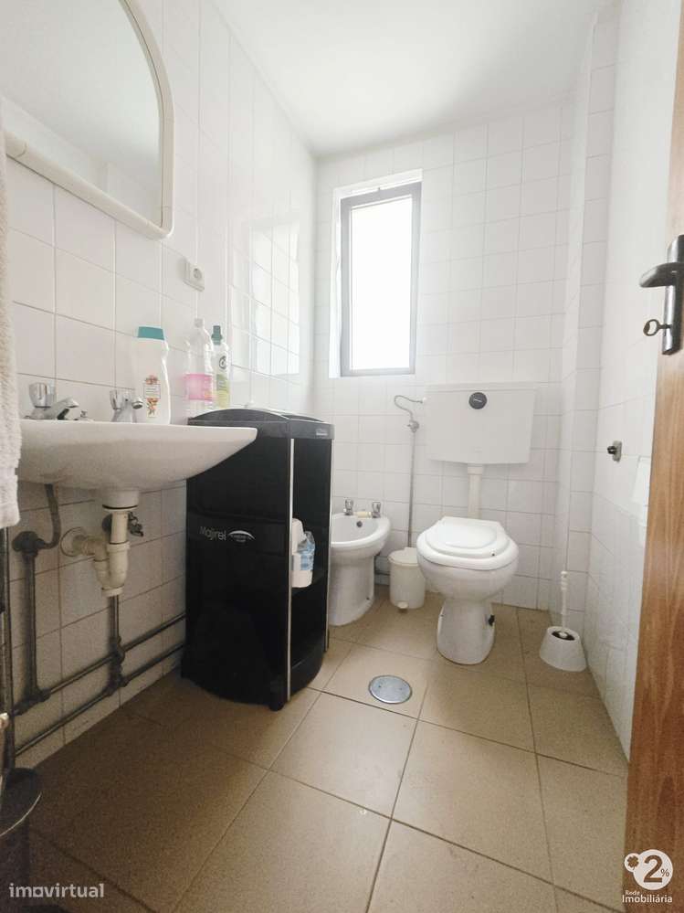 Apartamento T3 no Porto ( Lordelo do Ouro )-18